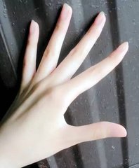 女人右手中指有痣代表什么含义